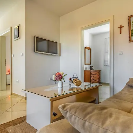 2 Bedroom Awesome In *